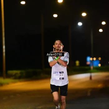 Runner Photo 7706395