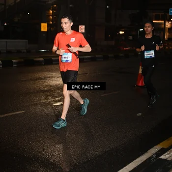 Runner Photo 7706416