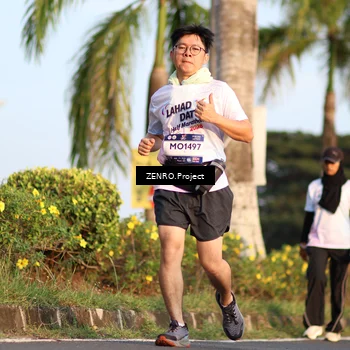 Runner Photo 7706418