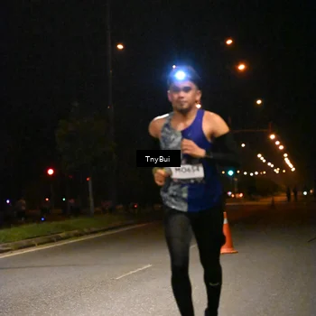 Runner Photo 7706475