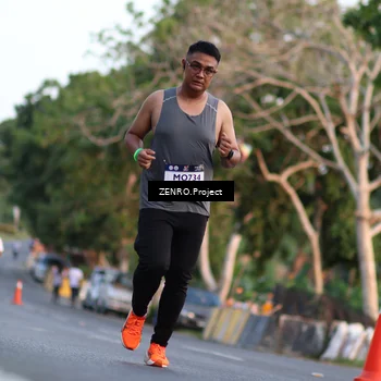 Runner Photo 7706493