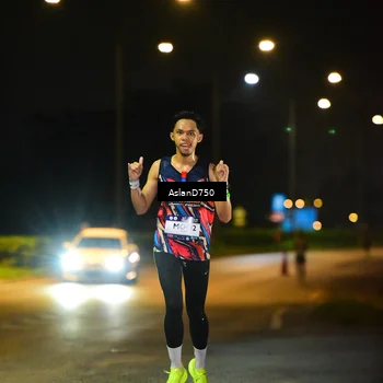 Runner Photo 7706503