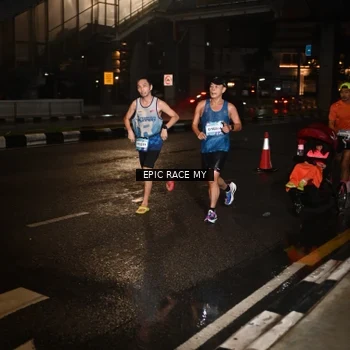 Runner Photo 7706518