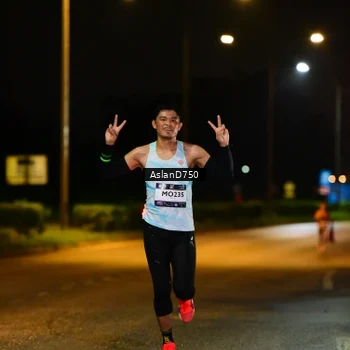 Runner Photo 7706532