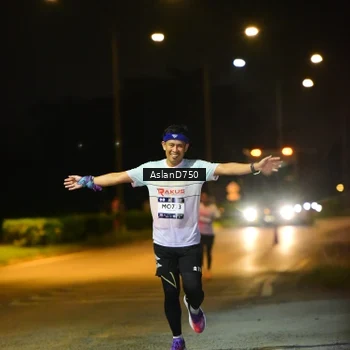 Runner Photo 7706555