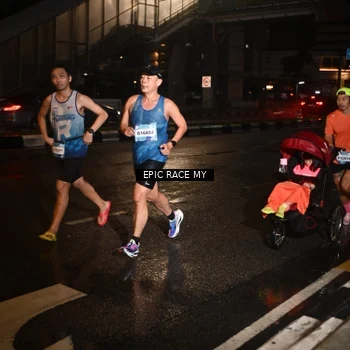 Runner Photo 7706560