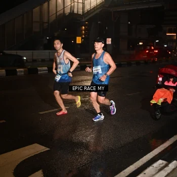 Runner Photo 7706568
