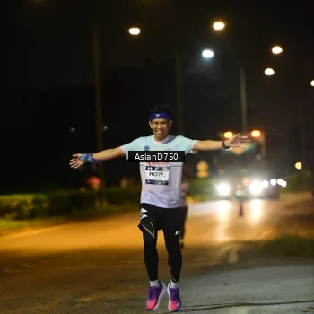 Runner Photo 7706570