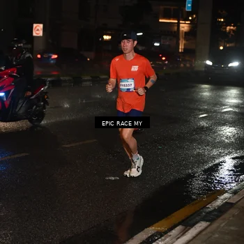 Runner Photo 7706593