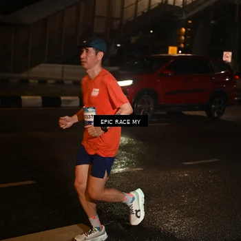Runner Photo 7706597