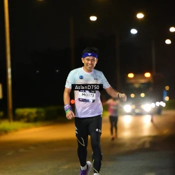 Runner Photo 7706610