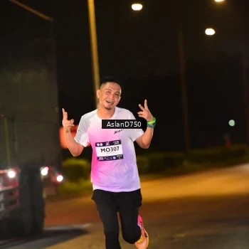 Runner Photo 7706611