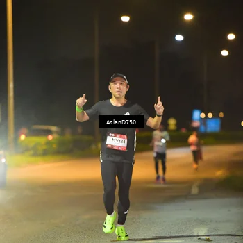 Runner Photo 7706624