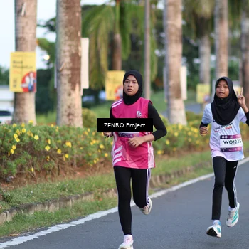 Runner Photo 7706635