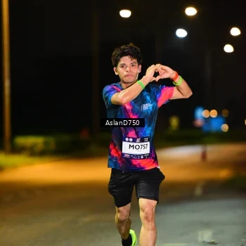 Runner Photo 7706636