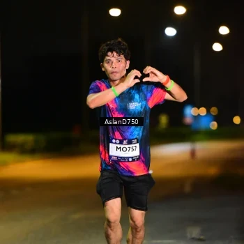 Runner Photo 7706637