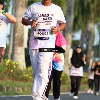 Runner Photo 7706639