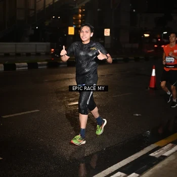 Runner Photo 7706649