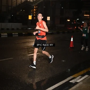 Runner Photo 7706661
