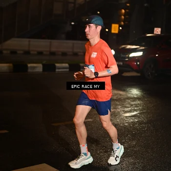 Runner Photo 7706665