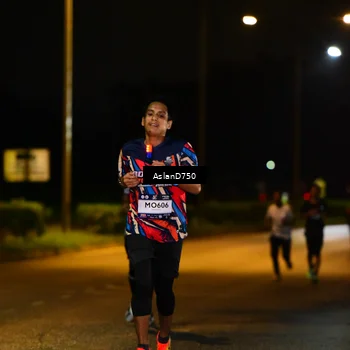 Runner Photo 7706672