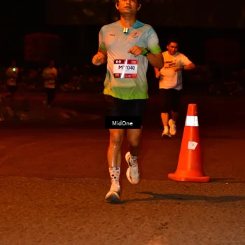 Runner Photo 7706673