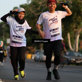 Runner Photo 7706676