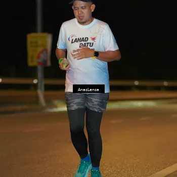 Runner Photo 7706683