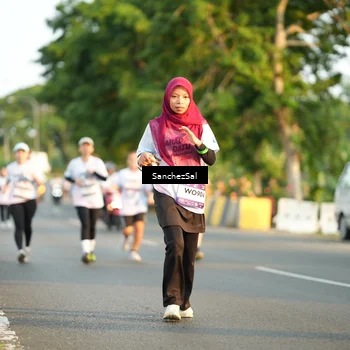 Runner Photo 7706702