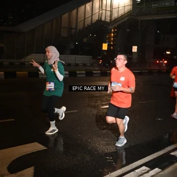 Runner Photo 7706712
