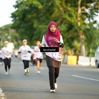 Runner Photo 7706732