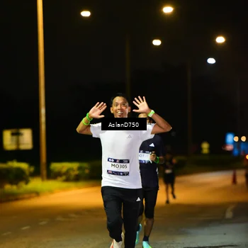 Runner Photo 7706735