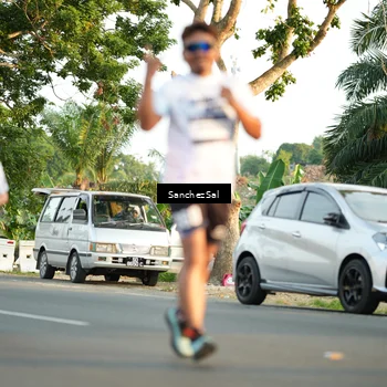 Runner Photo 7706736