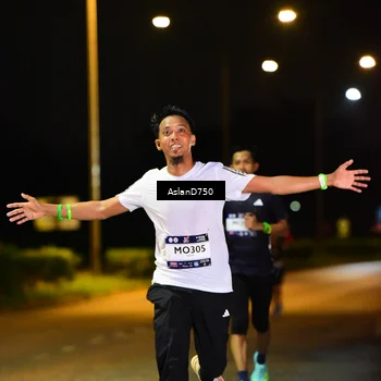Runner Photo 7706738