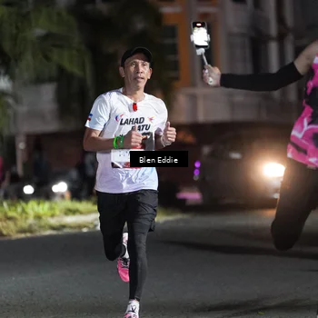 Runner Photo 7706743