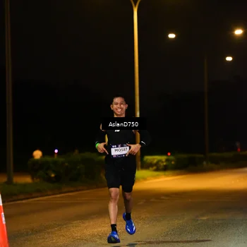 Runner Photo 7706750