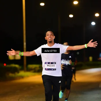 Runner Photo 7706751