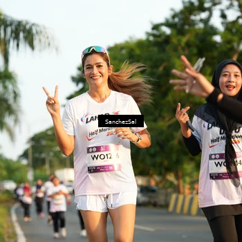 Runner Photo 7706754