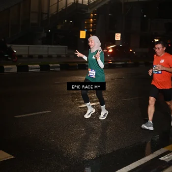Runner Photo 7706764