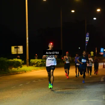 Runner Photo 7706767