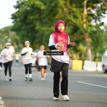 Runner Photo 7706778