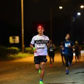 Runner Photo 7706793