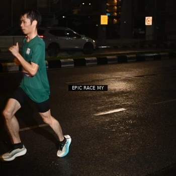 Runner Photo 7706811