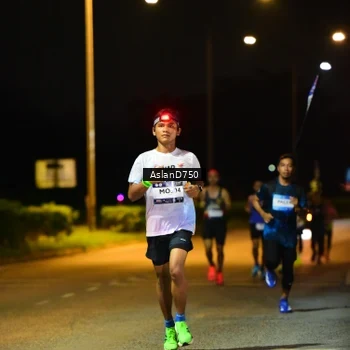 Runner Photo 7706816