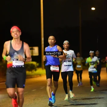 Runner Photo 7706822