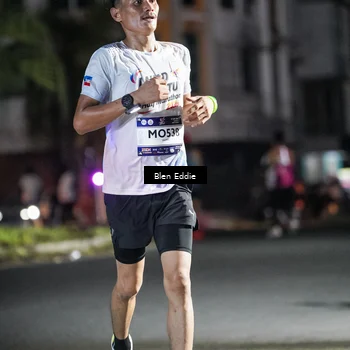 Runner Photo 7706824