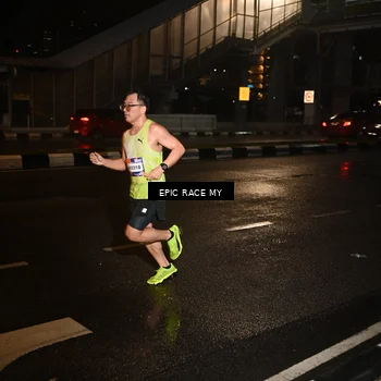 Runner Photo 7706825
