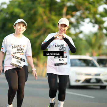 Runner Photo 7706833