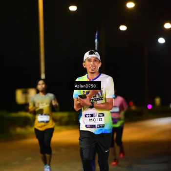 Runner Photo 7706837
