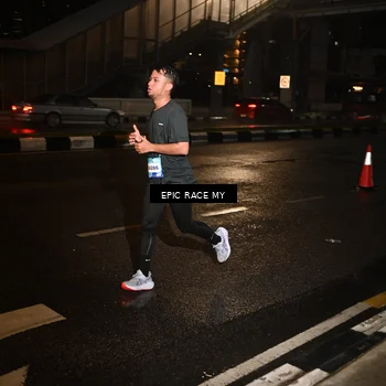 Runner Photo 7706846